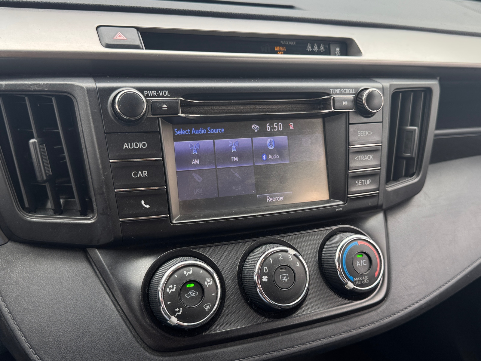 Thumbnail: 2018 Toyota RAV4 - 4