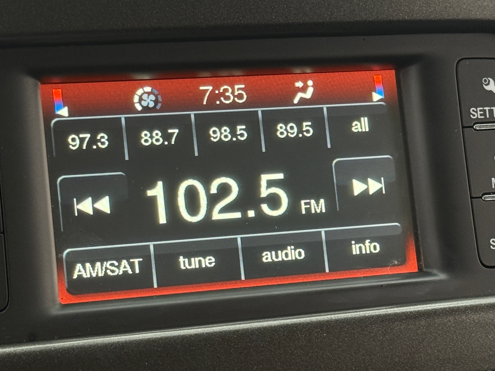 Thumbnail: 2019 Dodge Journey - 4