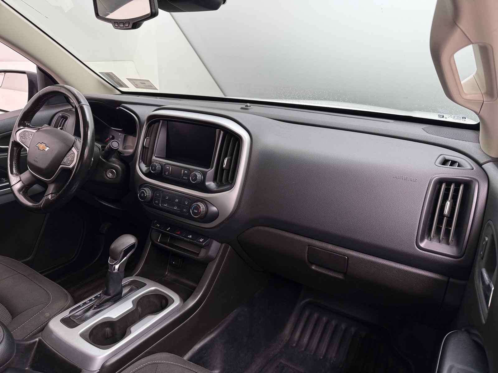 Thumbnail: 2022 Chevrolet Colorado - 3