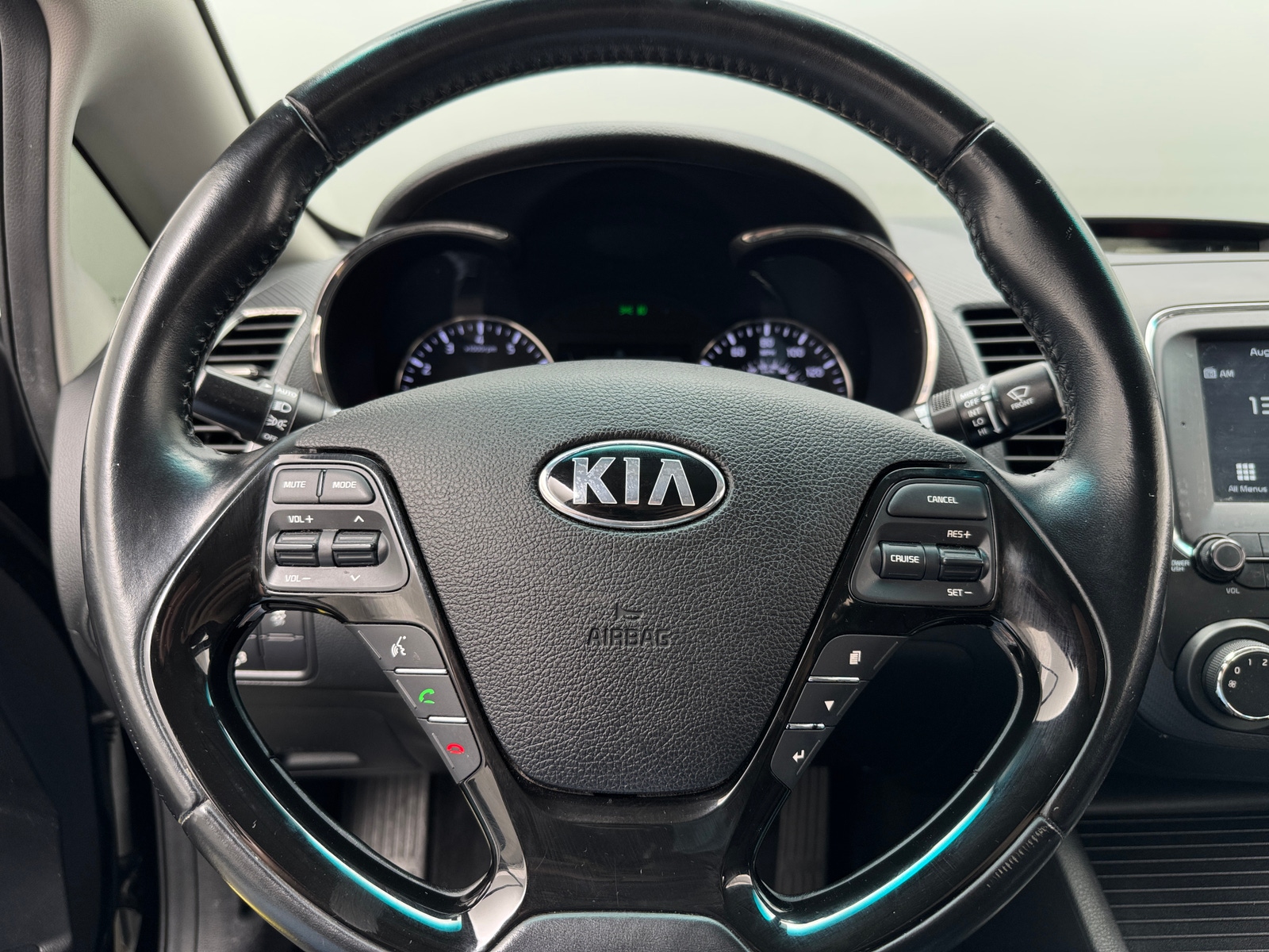 Thumbnail: 2017 Kia Forte - 5