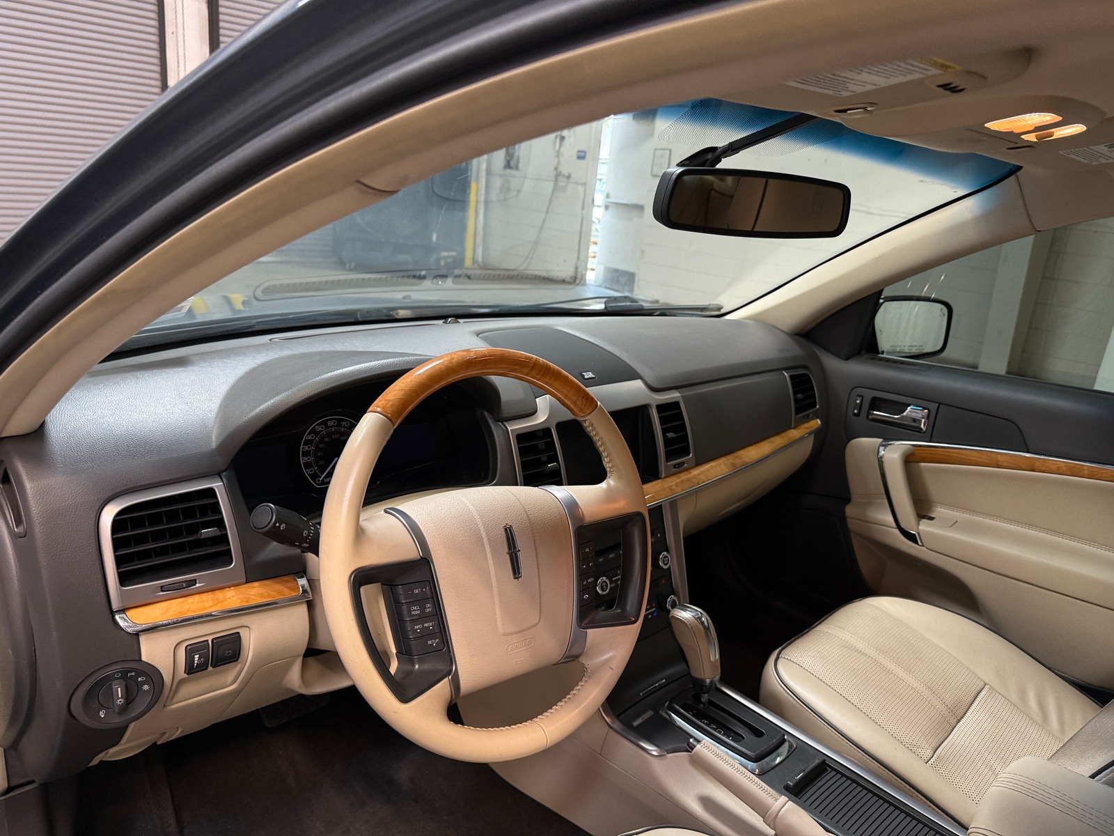 Thumbnail: 2012 Lincoln MKZ - 2