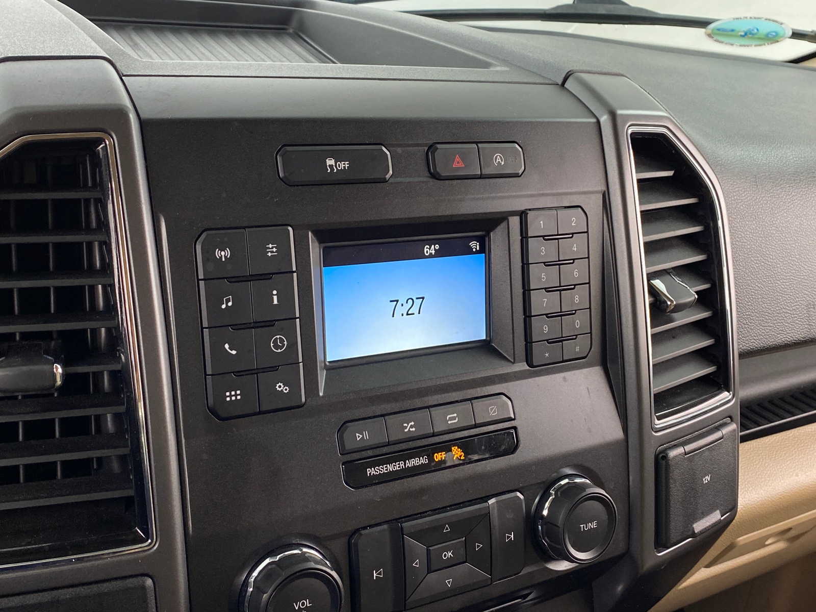 Thumbnail: 2018 Ford Econoline - 4