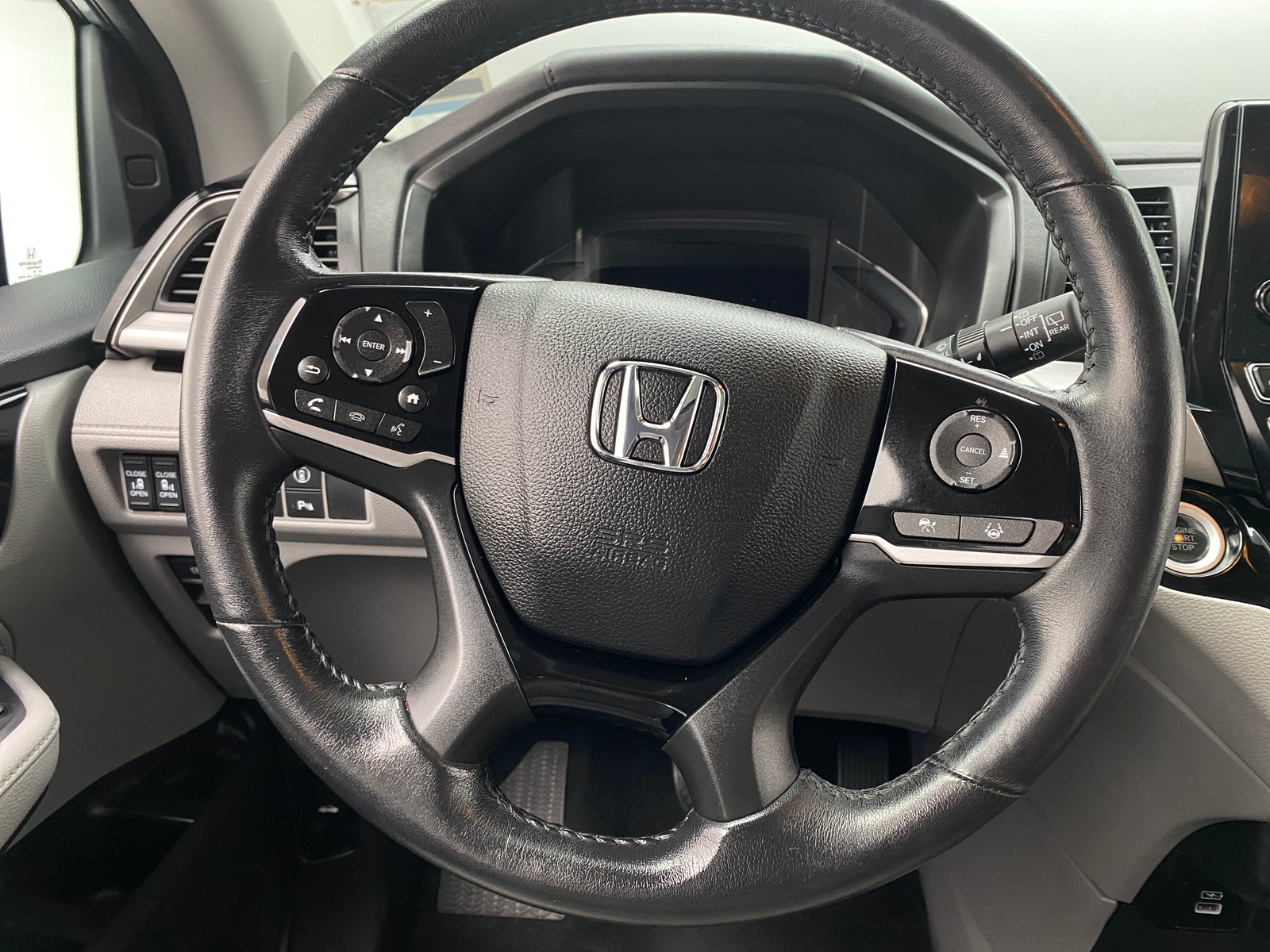 Thumbnail: 2023 Honda Odyssey - 4