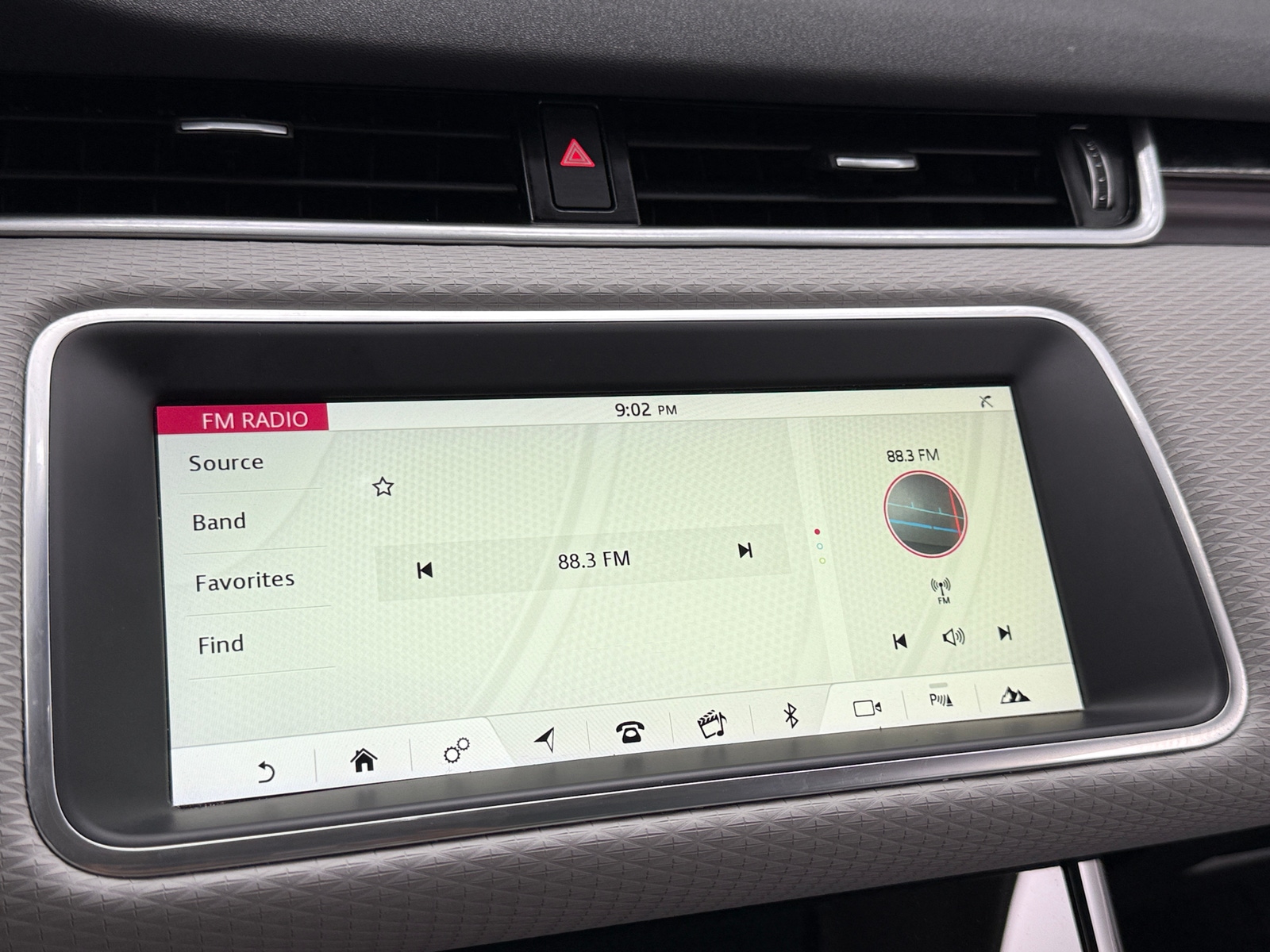Thumbnail: 2020 Land Rover Range Rover Evoque - 3