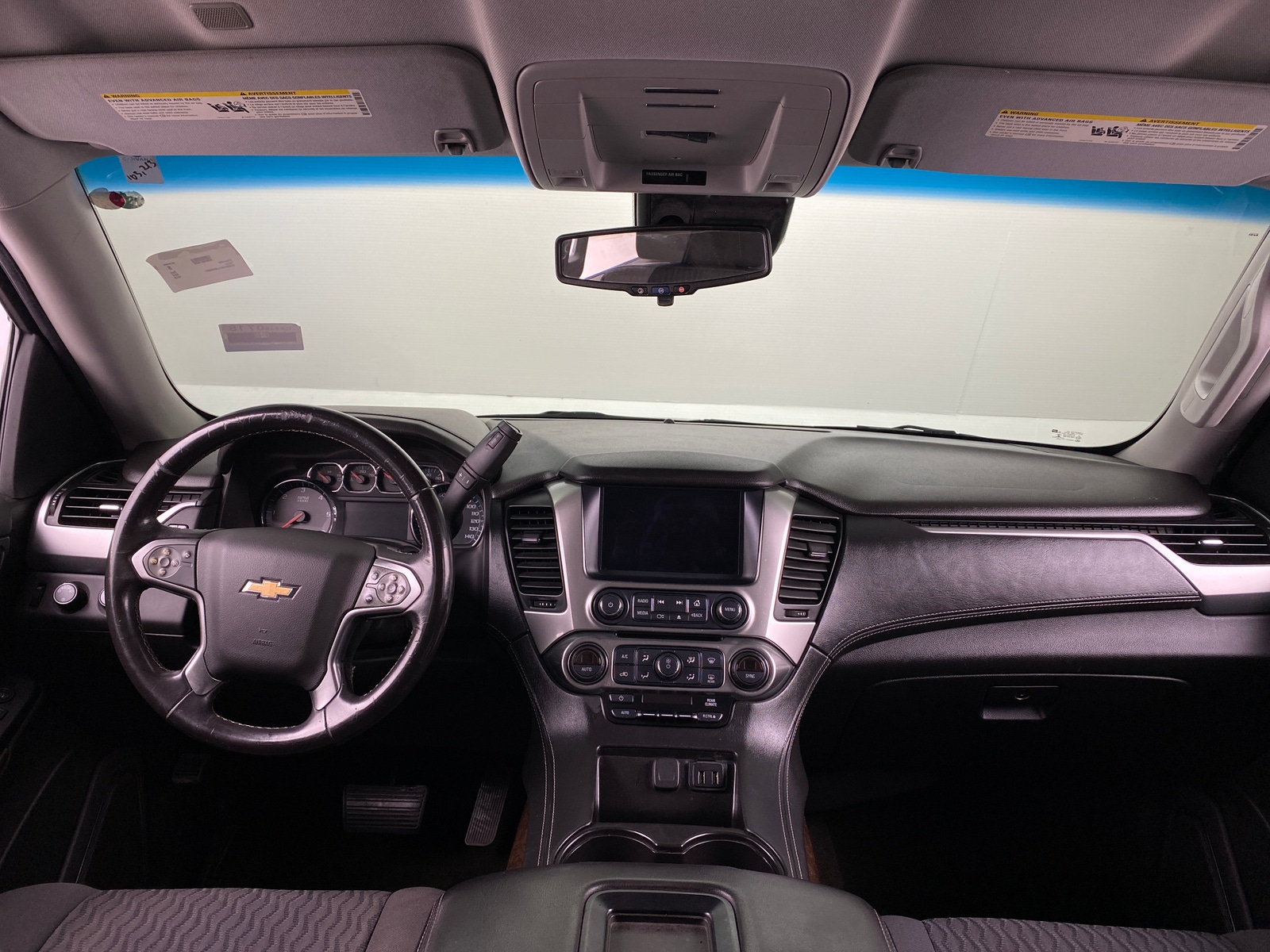 Thumbnail: 2018 Chevrolet Tahoe - 3