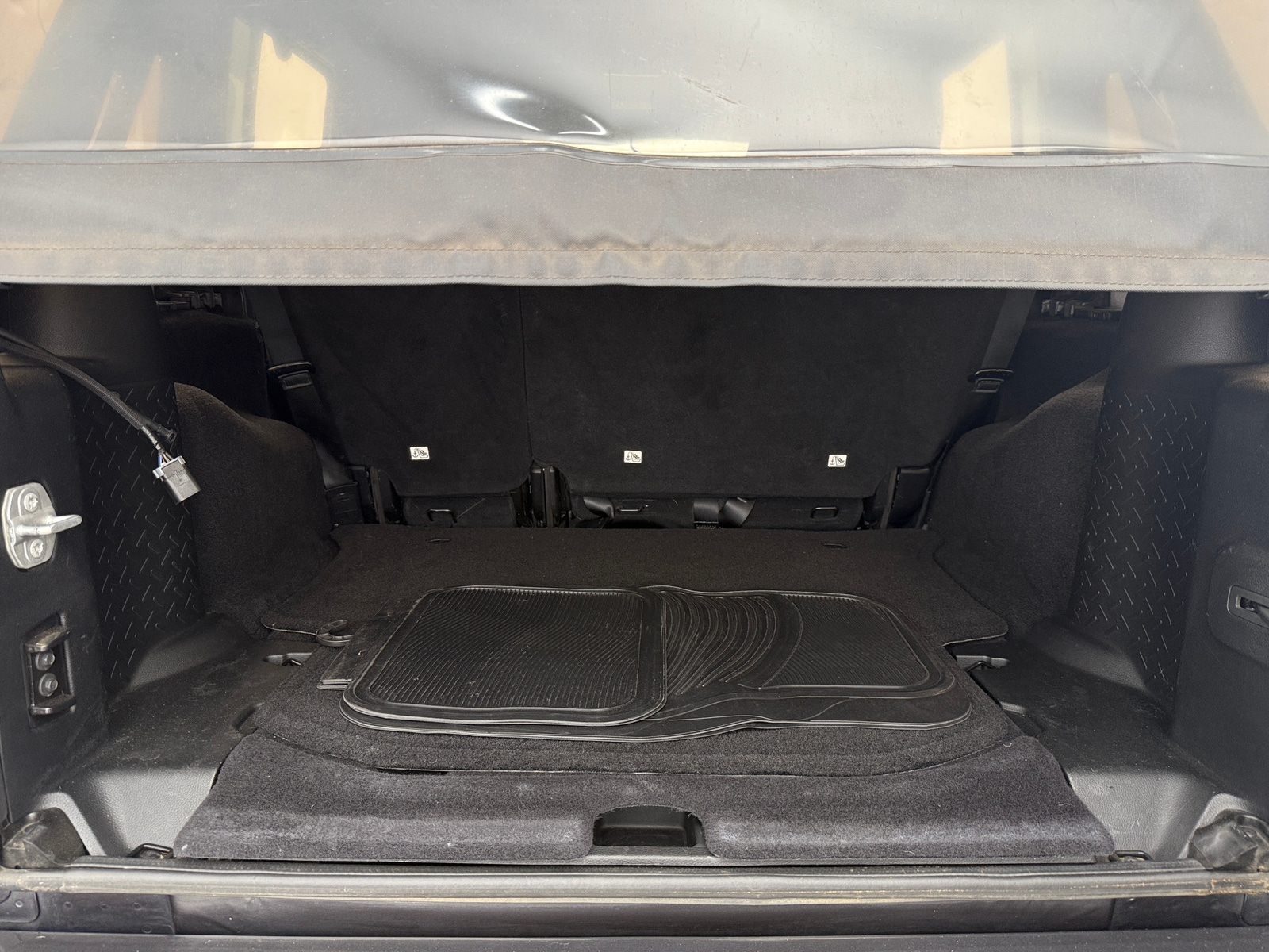 Thumbnail: 2016 Jeep Wrangler - 7