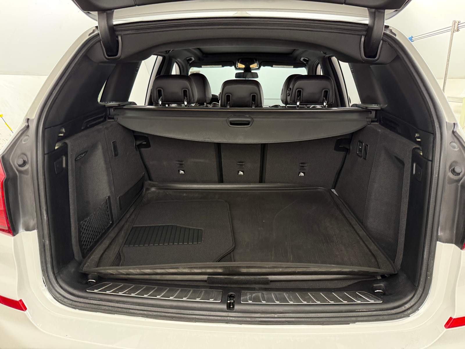 Thumbnail: 2019 BMW X3 - 6