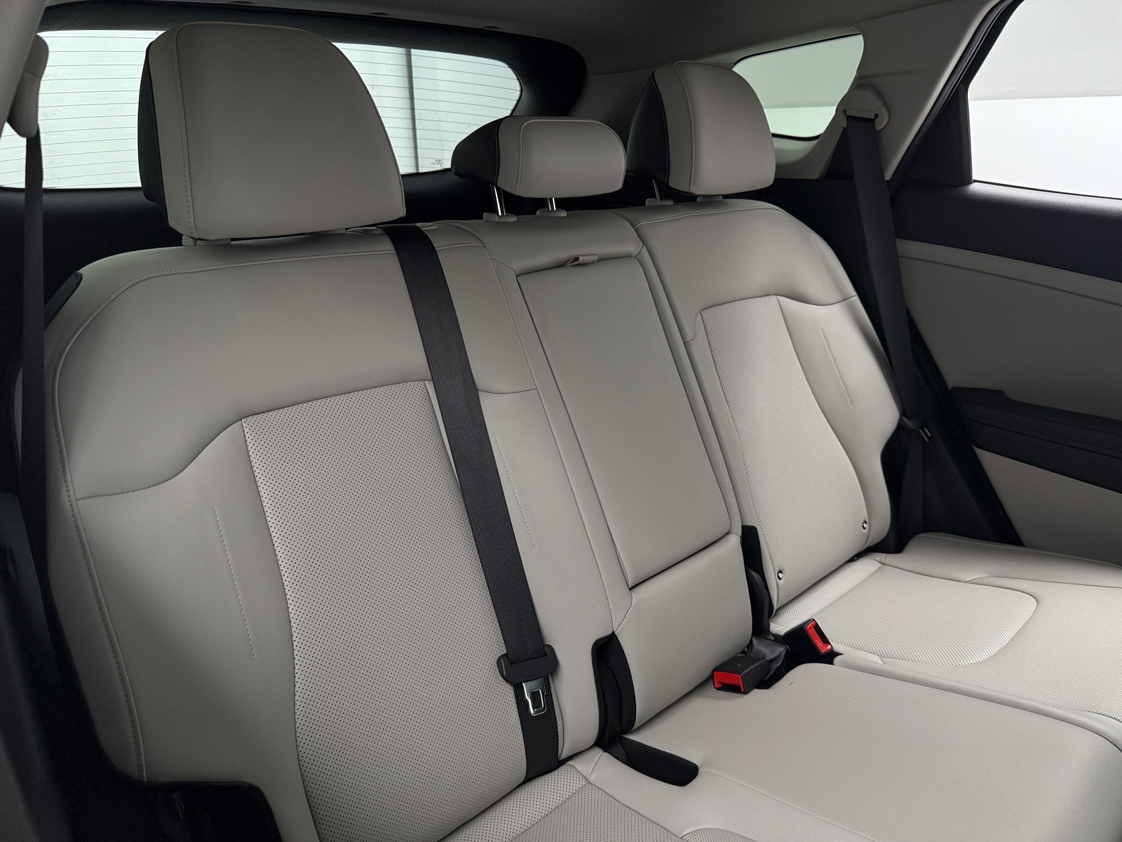 Thumbnail: 2023 Kia Sportage - 5