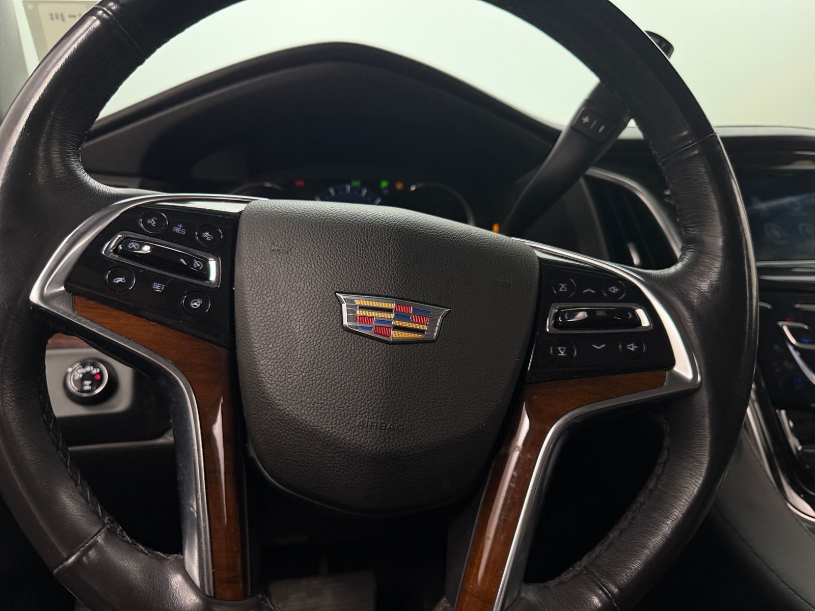 Thumbnail: 2019 Cadillac Escalade - 4