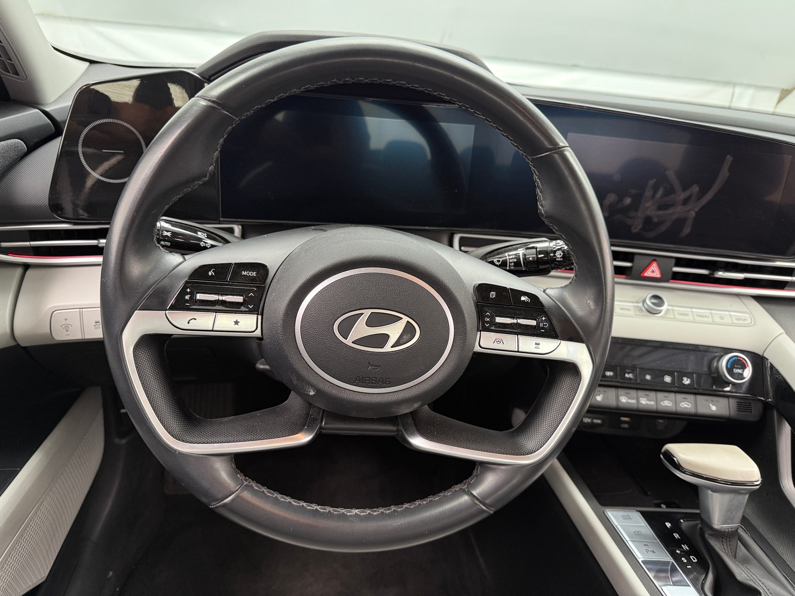 Thumbnail: 2024 Hyundai Elantra - 4