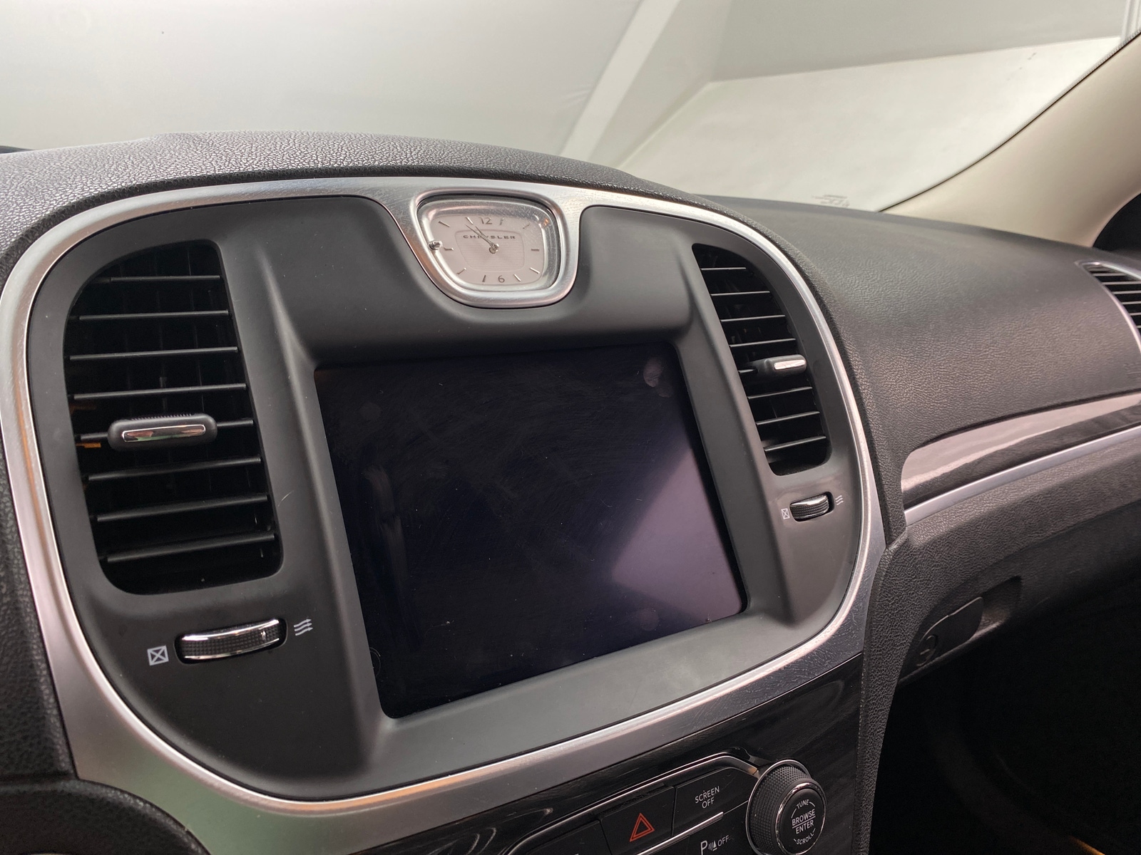 Thumbnail: 2021 Chrysler 300 - 3