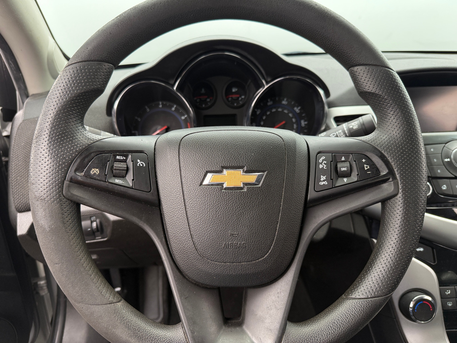 Thumbnail: 2015 Chevrolet Cruze - 5