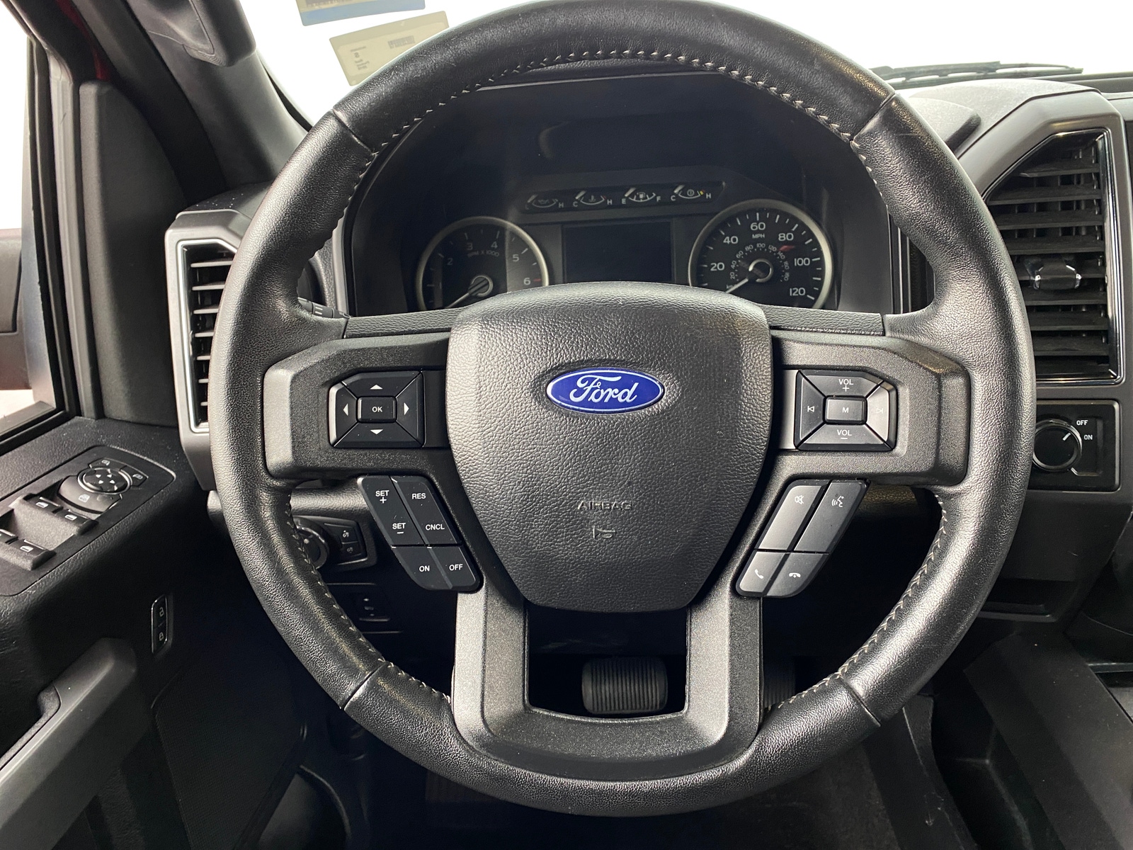 Thumbnail: 2018 Ford Econoline - 5