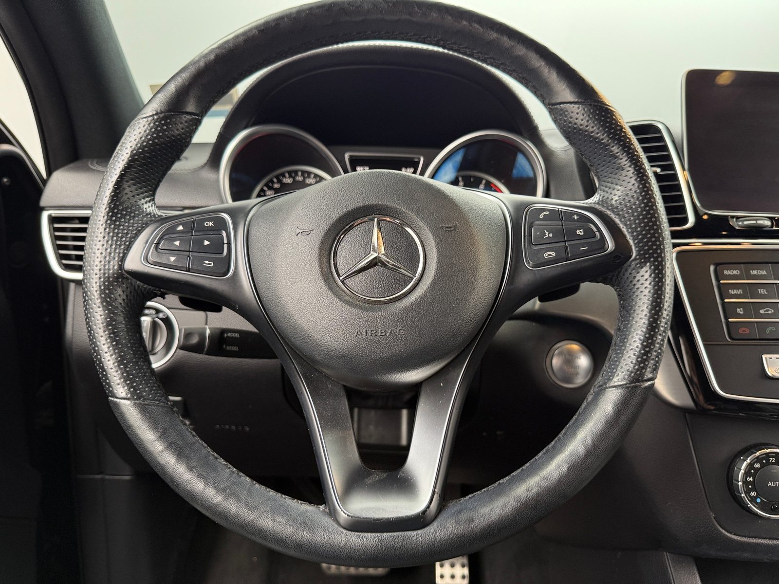 Thumbnail: 2019 Mercedes-Benz GLE - 4