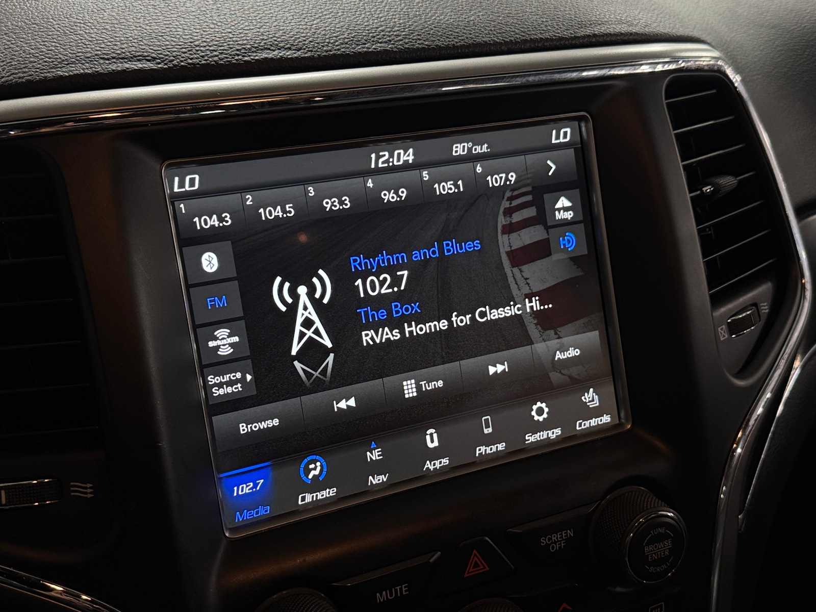 Thumbnail: 2018 Jeep Grand Cherokee - 3