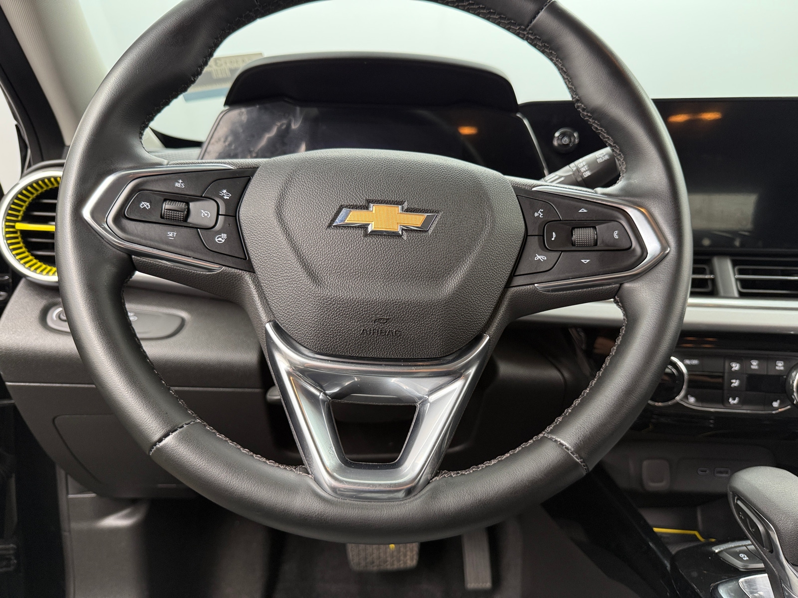 Thumbnail: 2024 Chevrolet Trax - 5