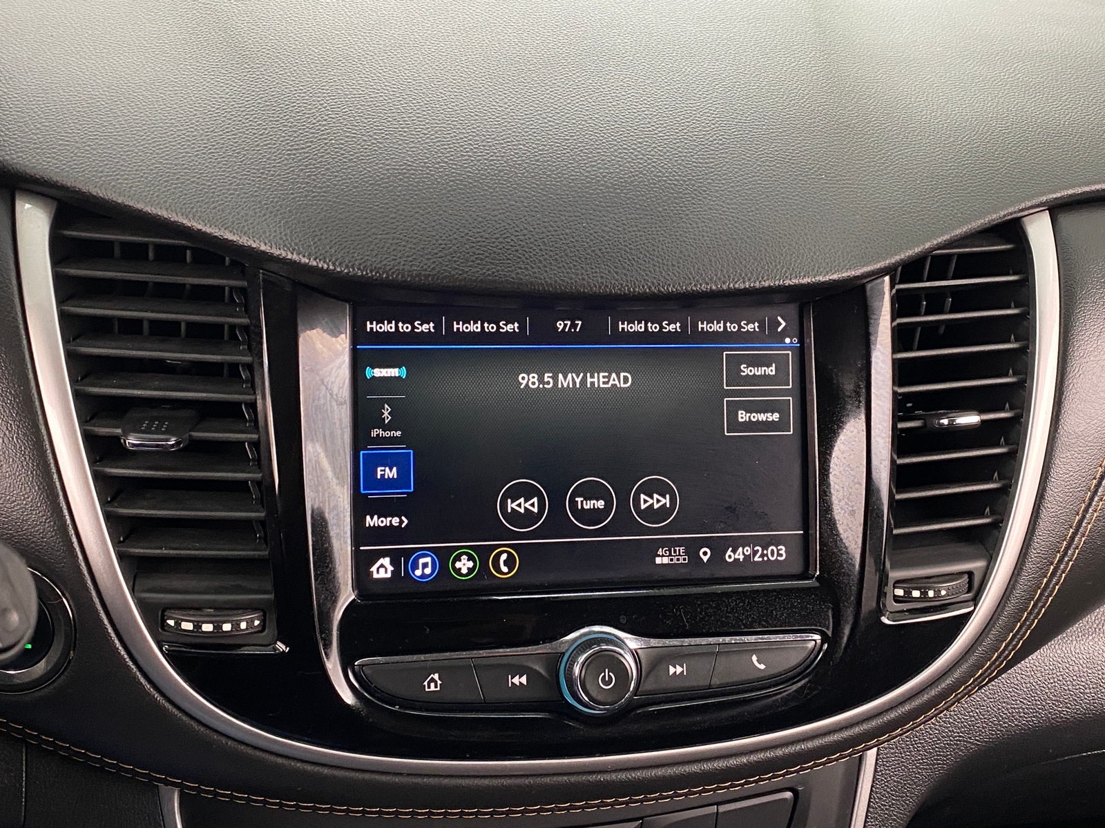 Thumbnail: 2021 Chevrolet Trax - 3