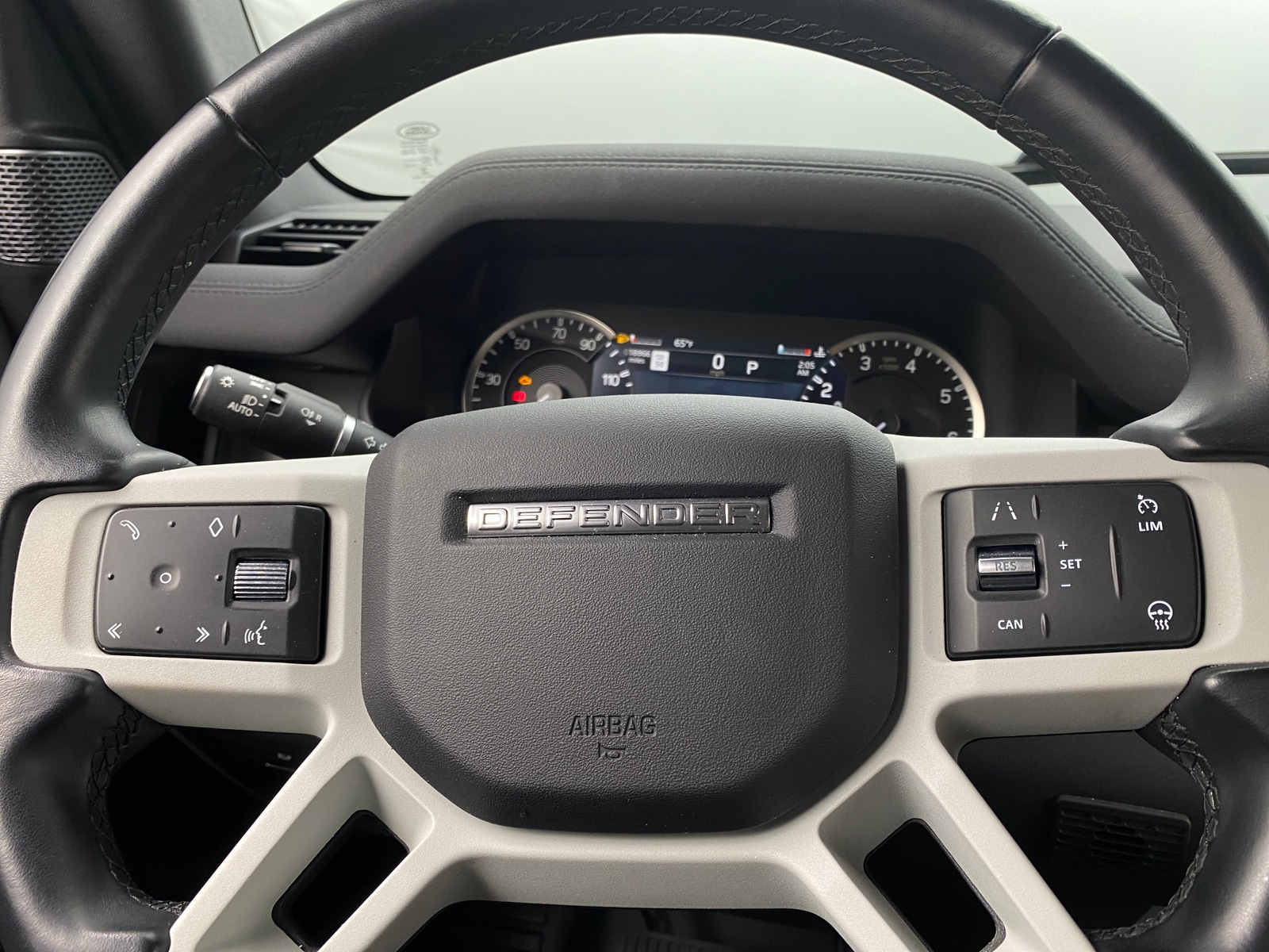 Thumbnail: 2023 Land Rover Defender - 5