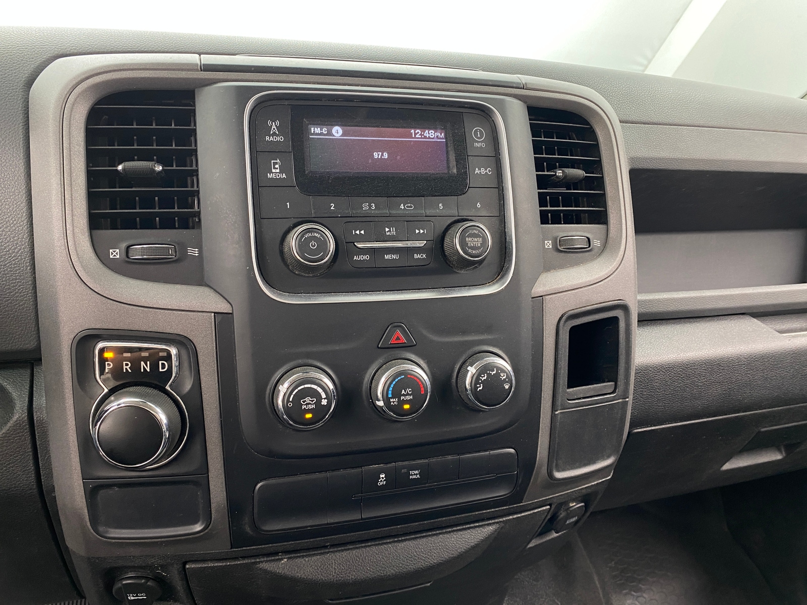 Thumbnail: 2019 RAM 1500 Classic - 4