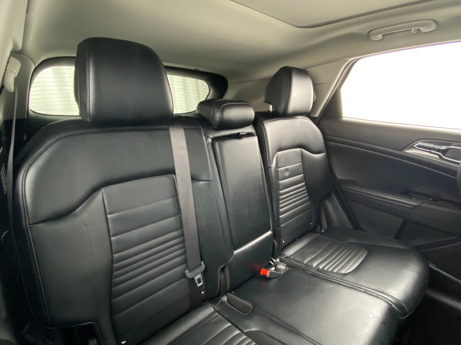 Thumbnail: 2023 Kia Sportage - 5