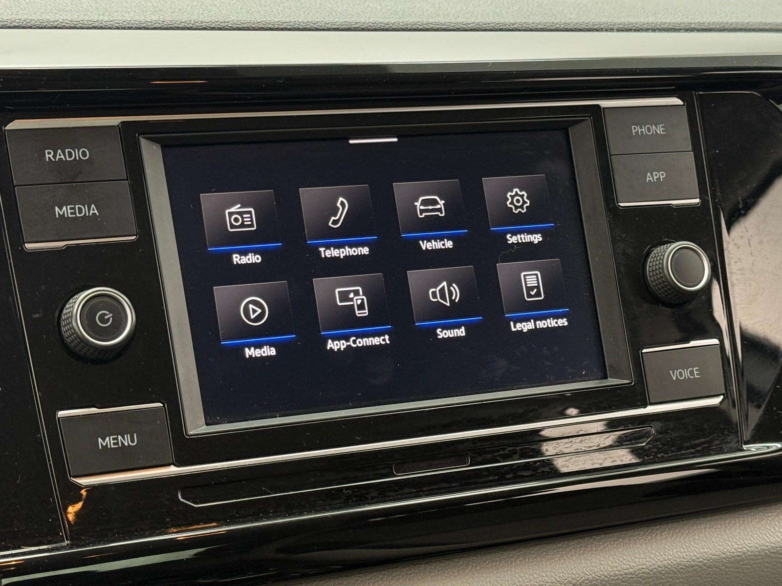 Thumbnail: 2024 Volkswagen Taos - 4