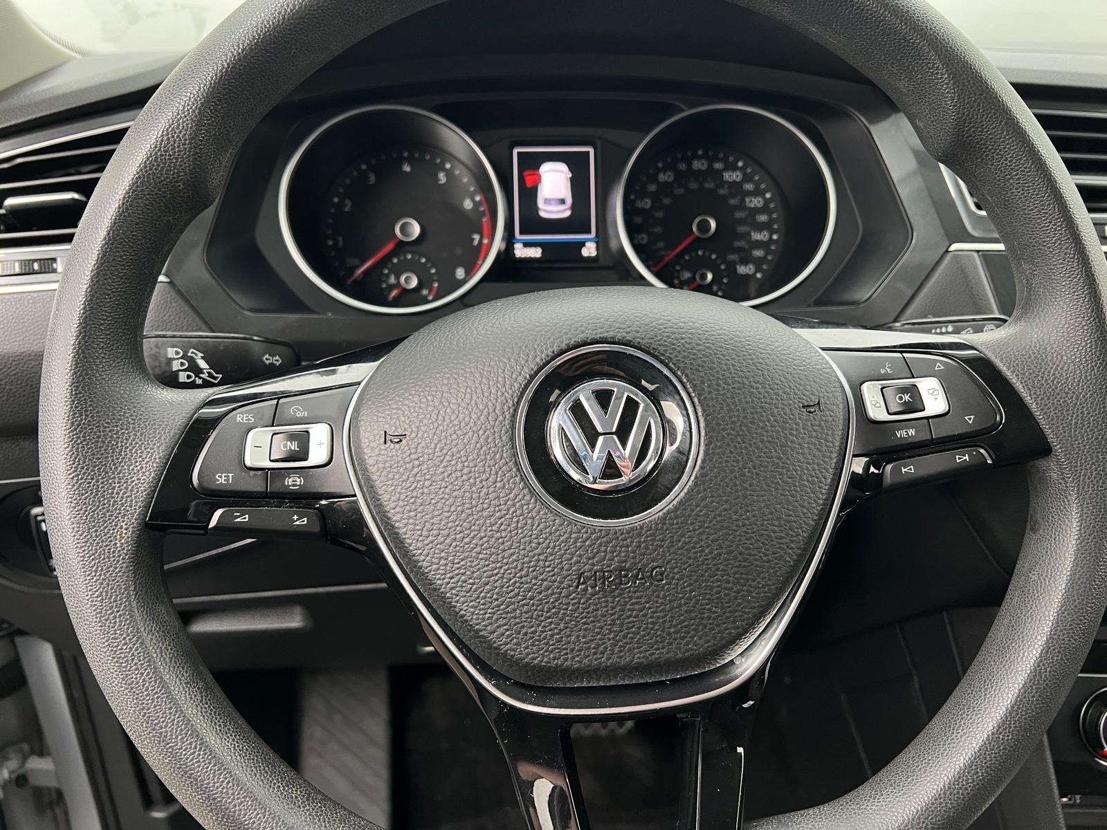 Thumbnail: 2019 Volkswagen Tiguan - 5