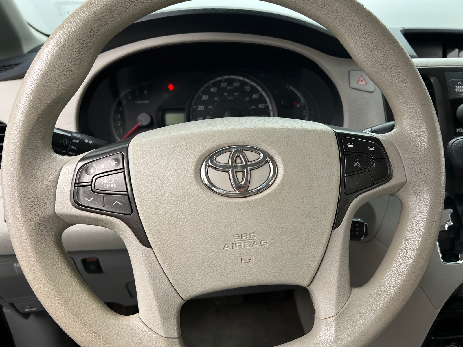 Thumbnail: 2014 Toyota Sienna - 5