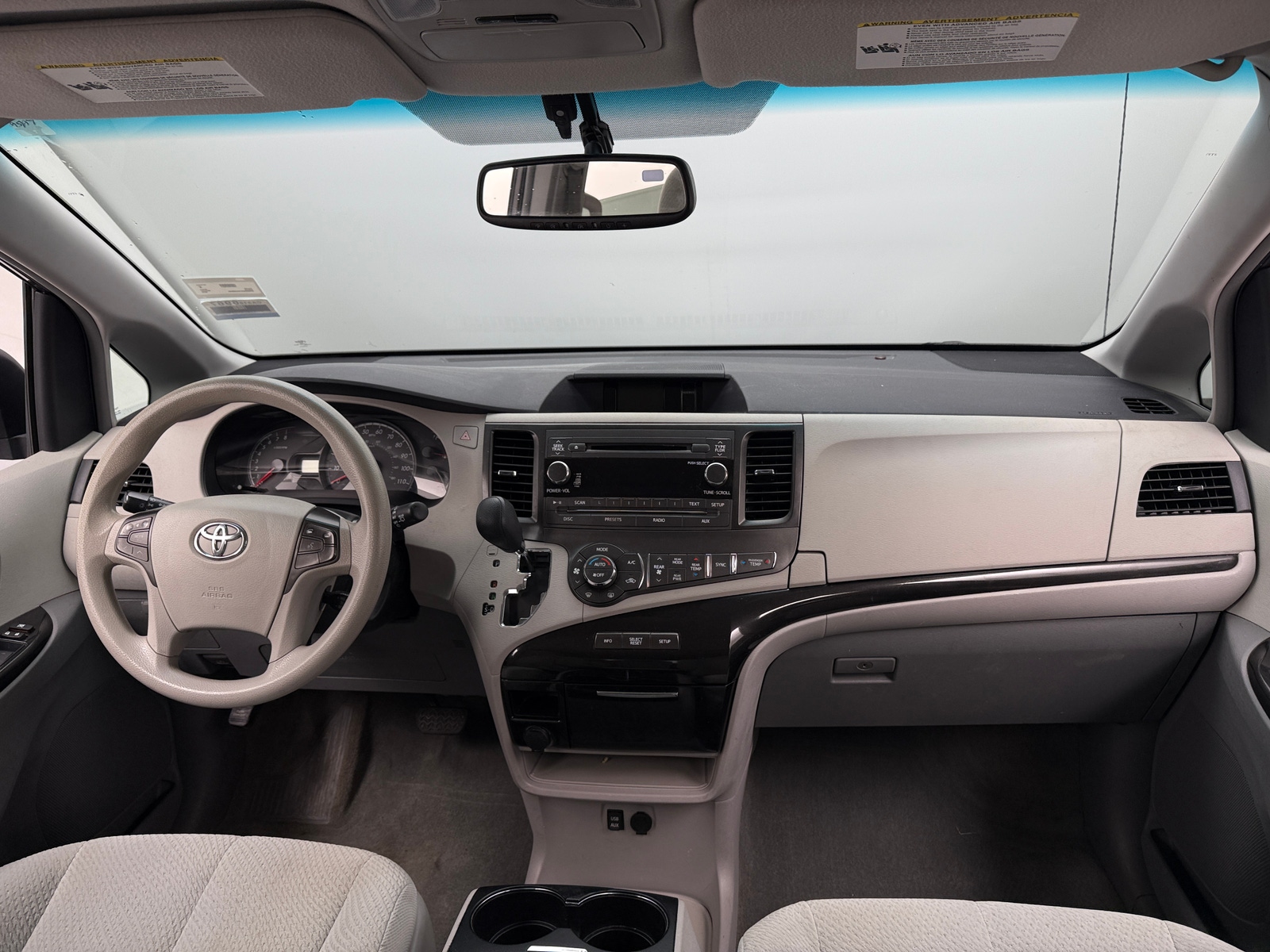 Thumbnail: 2014 Toyota Sienna - 3