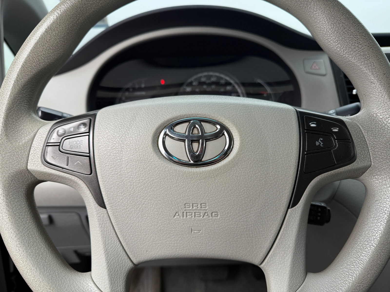 Thumbnail: 2014 Toyota Sienna - 5