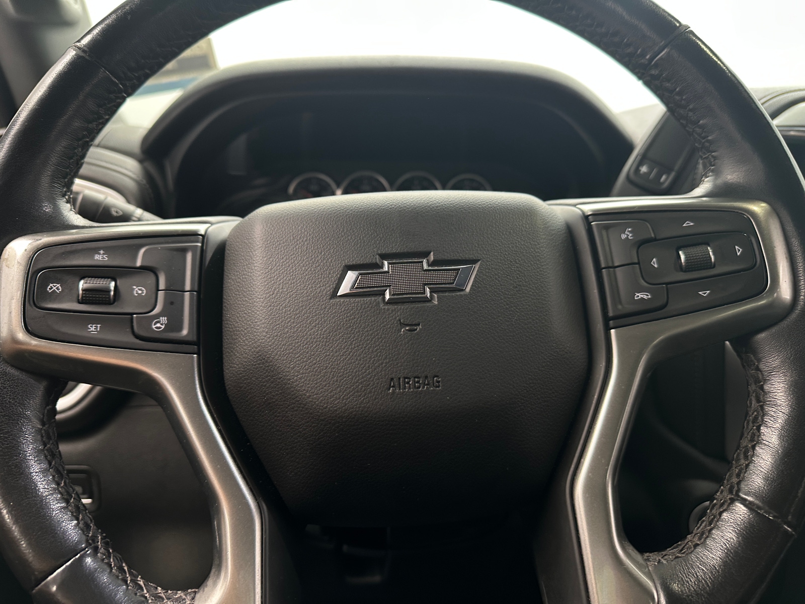 Thumbnail: 2021 Chevrolet Silverado 1500 - 4