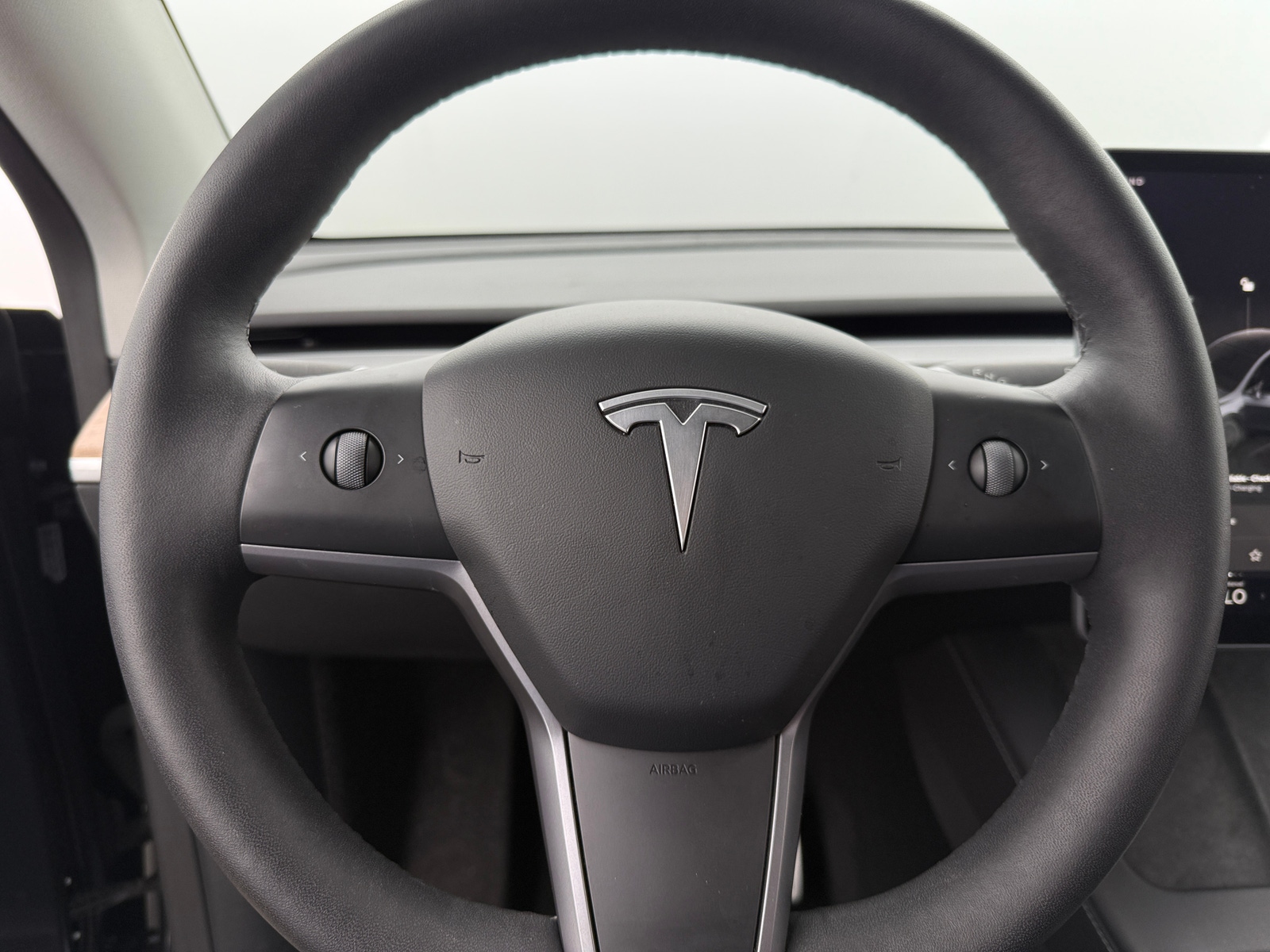 Thumbnail: 2022 Tesla Model Y - 4