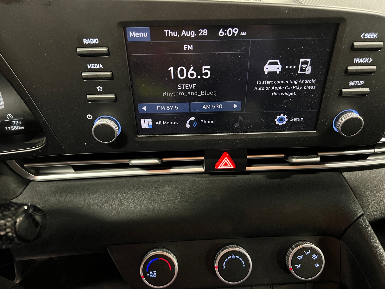 Thumbnail: 2023 Hyundai Elantra - 4
