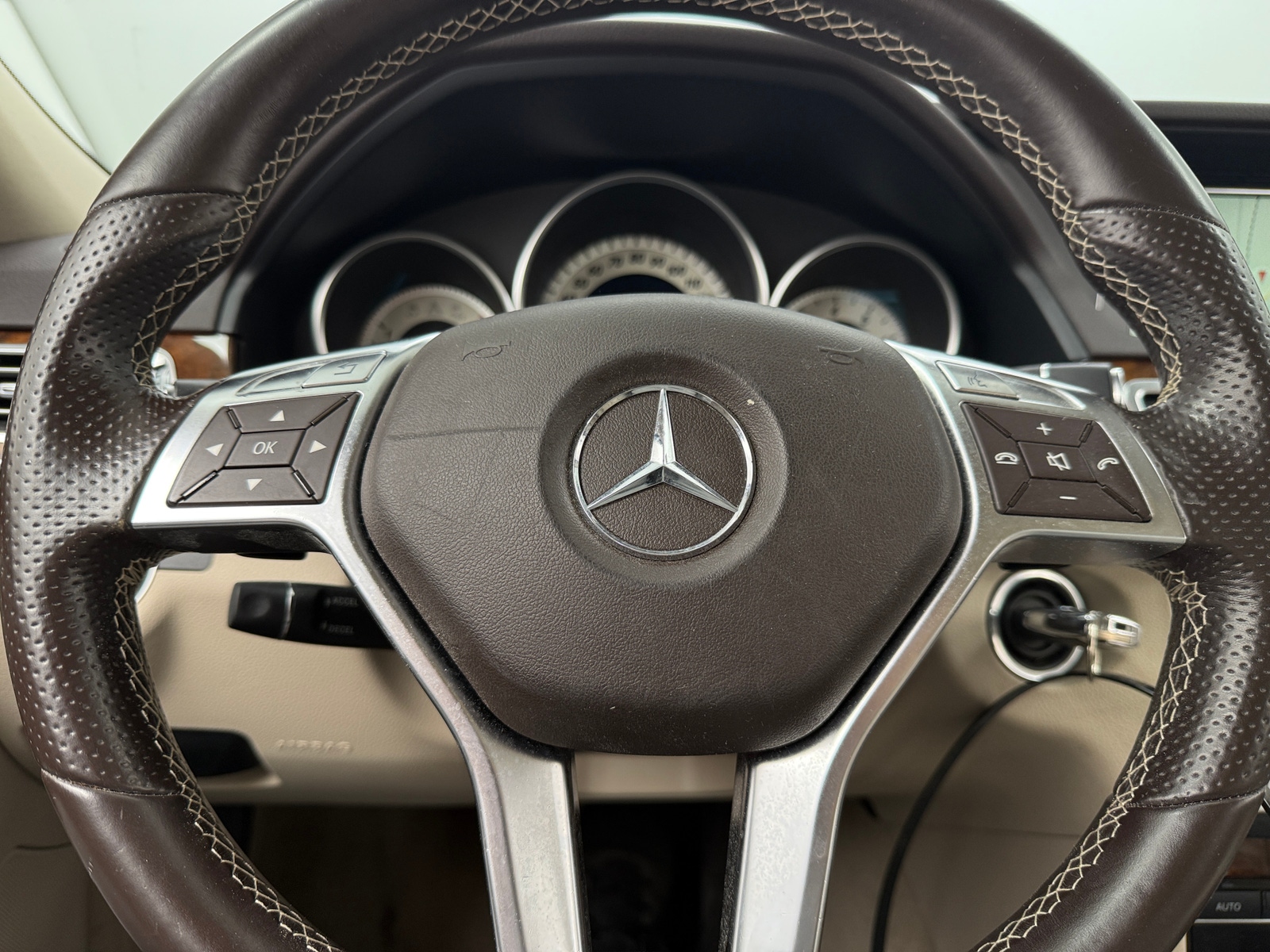 Thumbnail: 2014 Mercedes-Benz E-Class - 4