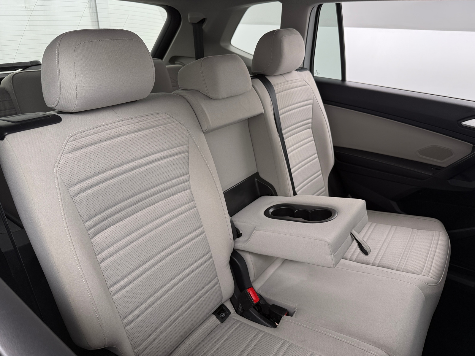 Thumbnail: 2023 Volkswagen Tiguan - 6