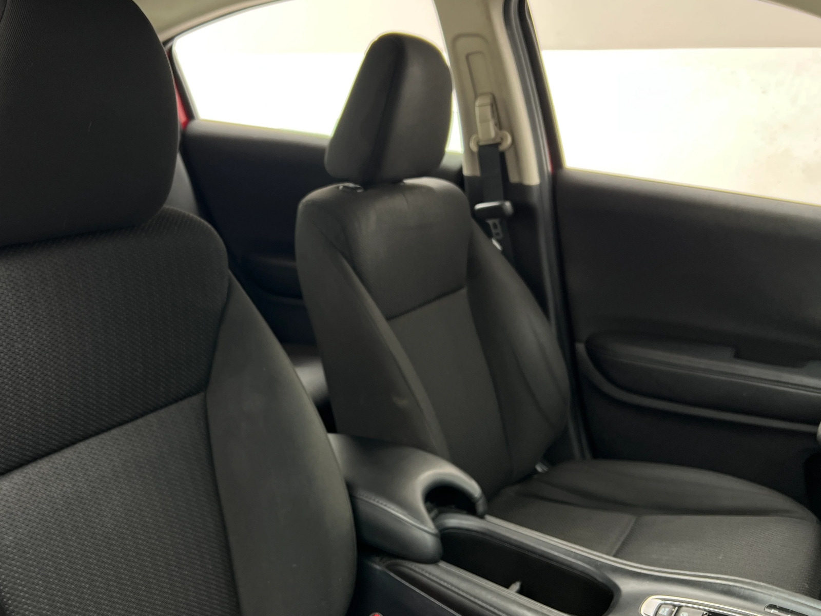 Thumbnail: 2017 Honda HR-V - 2