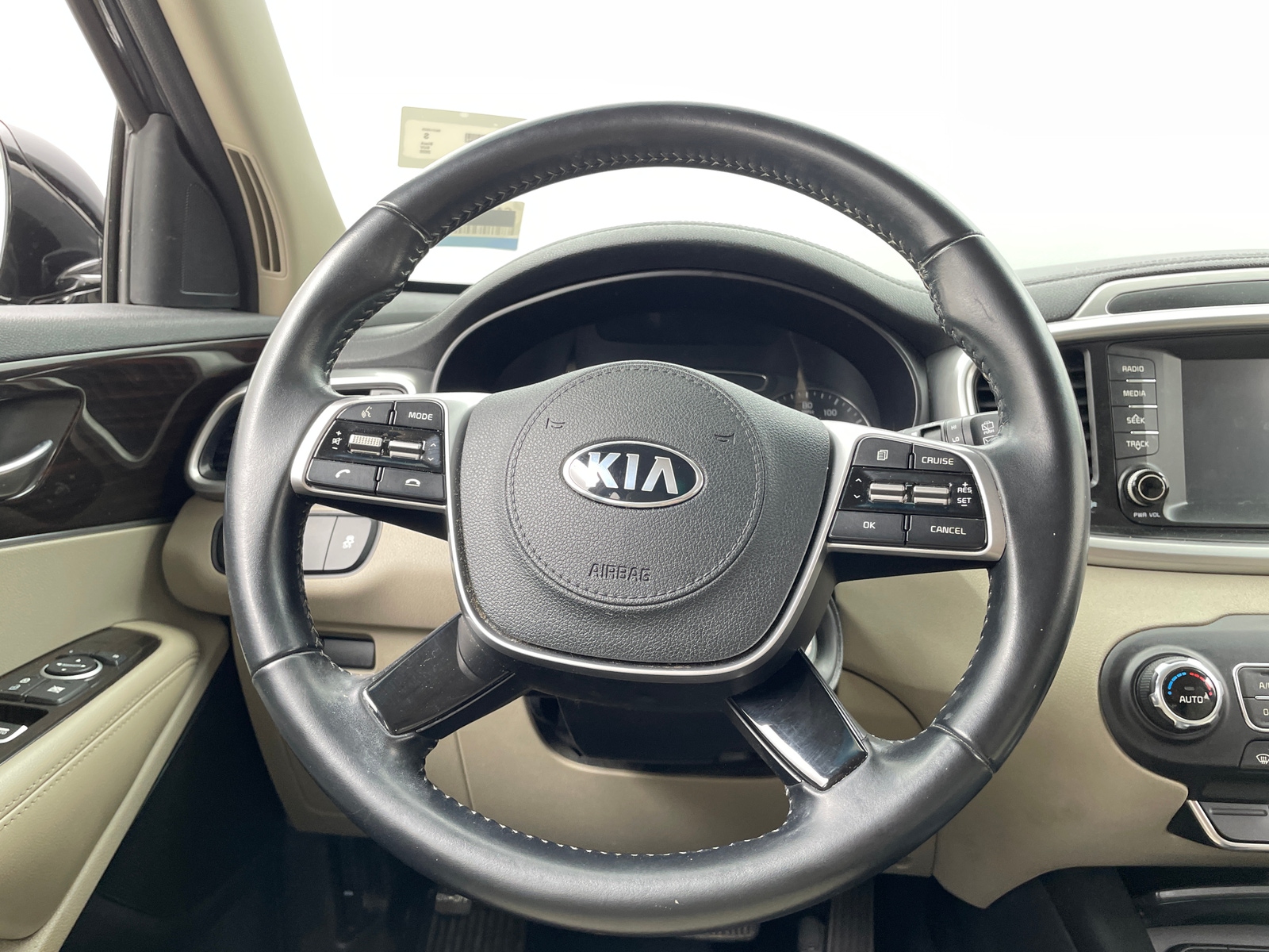 Thumbnail: 2020 Kia Sorento - 5