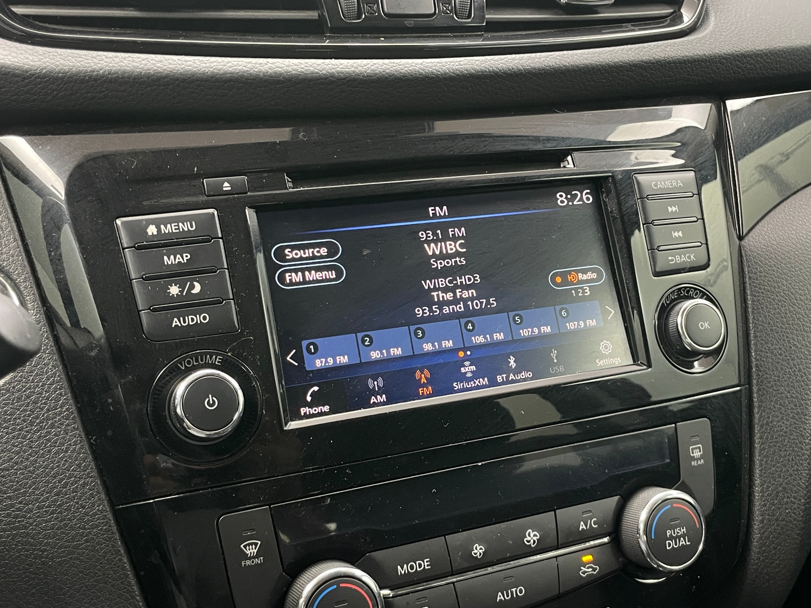 Thumbnail: 2022 Nissan Rogue Sport - 3
