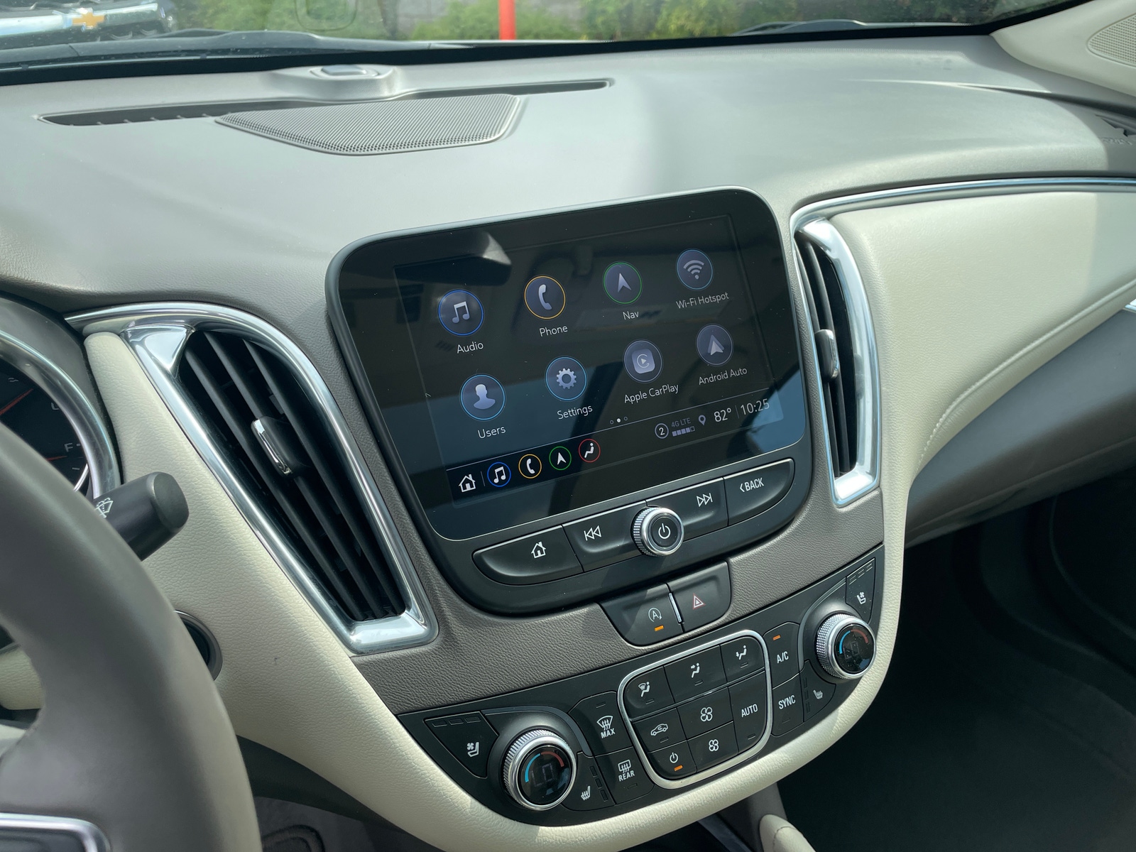 Thumbnail: 2024 Chevrolet Malibu - 4