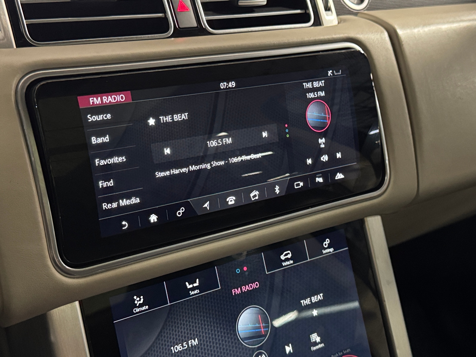 Thumbnail: 2019 Land Rover Range Rover - 3