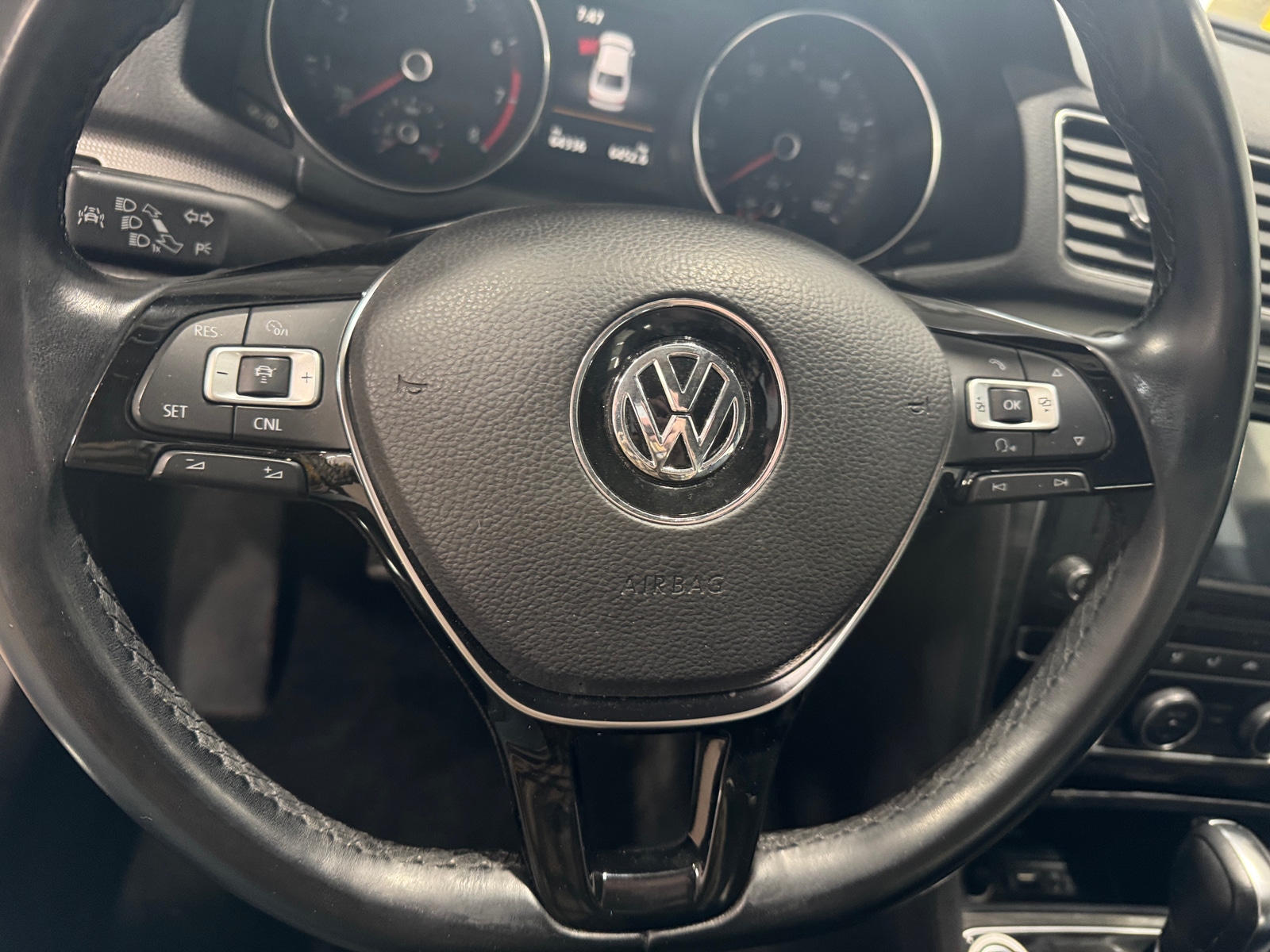 Thumbnail: 2017 Volkswagen Passat - 4