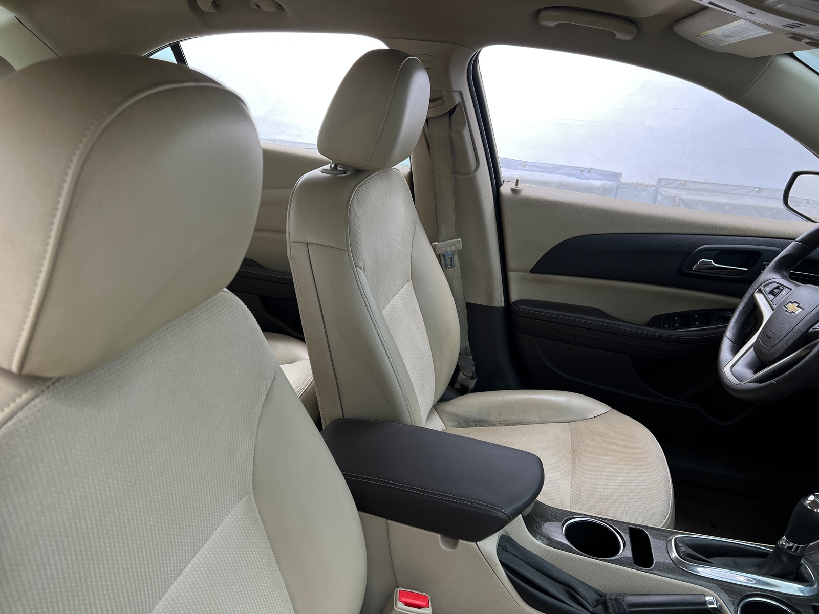 Thumbnail: 2015 Chevrolet Malibu - 2