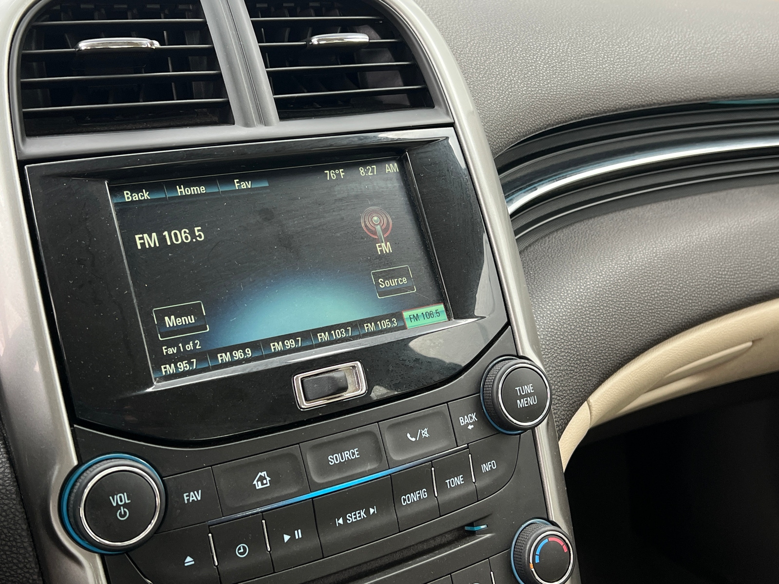 Thumbnail: 2015 Chevrolet Malibu - 4