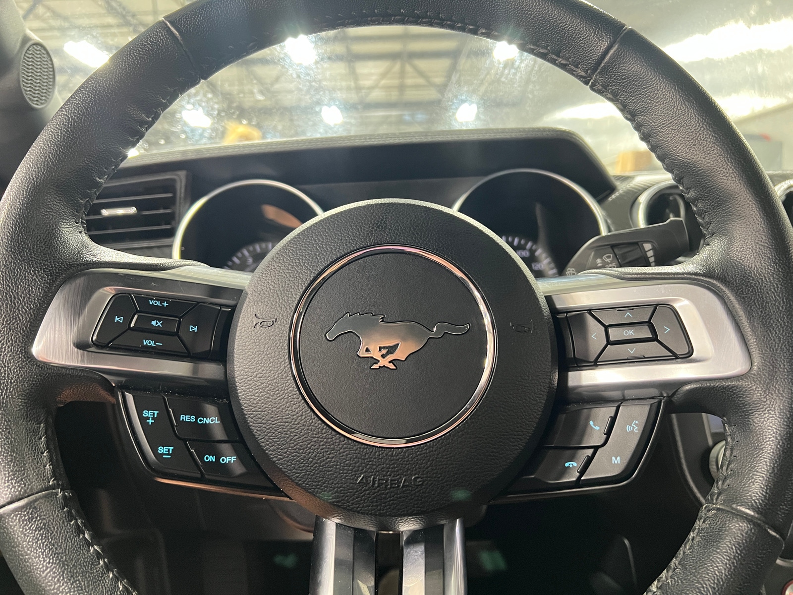 Thumbnail: 2022 Ford Mustang - 4