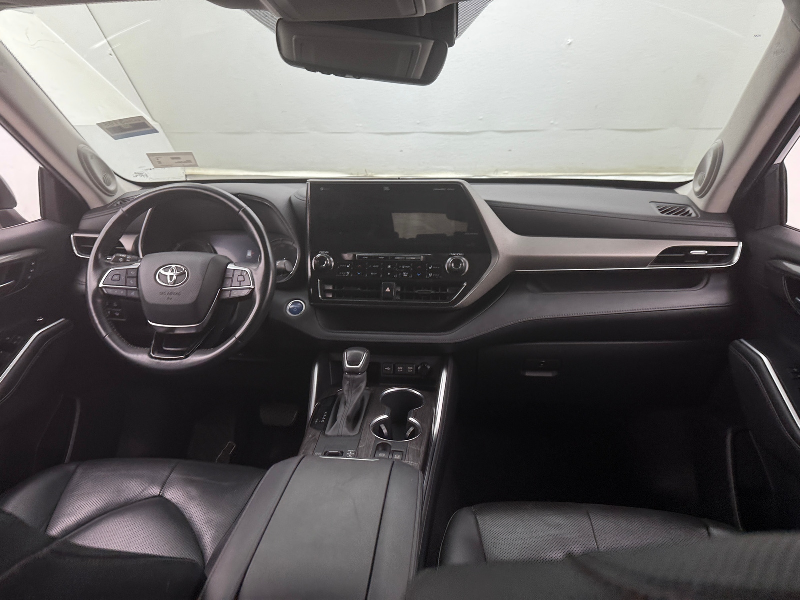 Thumbnail: 2020 Toyota Highlander - 2