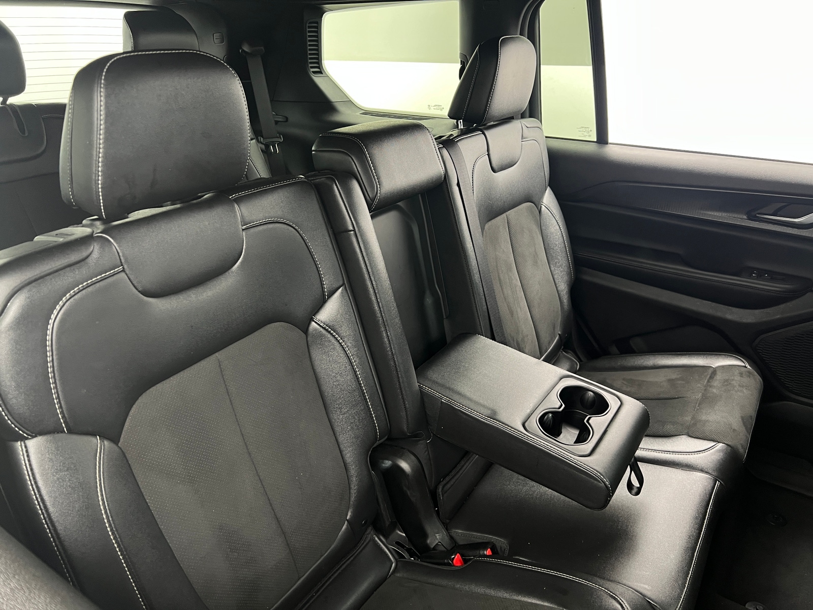 Thumbnail: 2024 Jeep Grand Cherokee L - 5