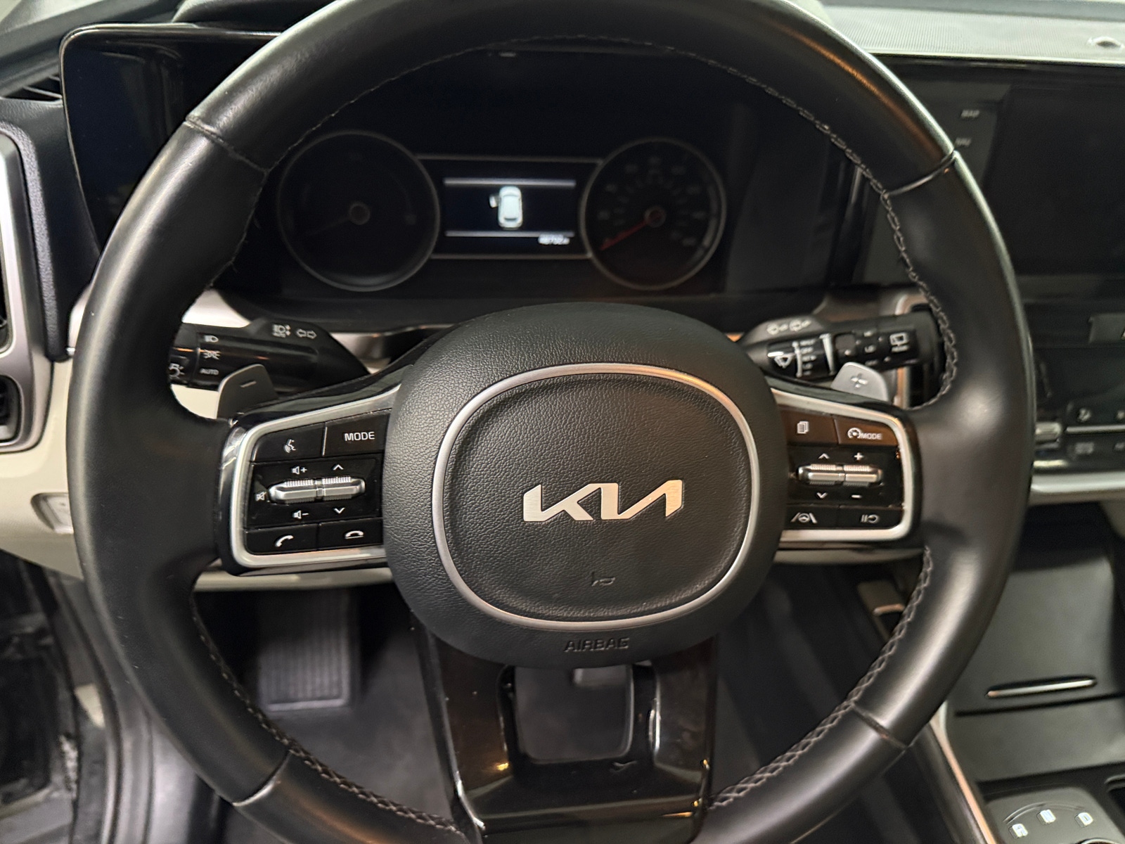 Thumbnail: 2022 Kia Sorento - 4