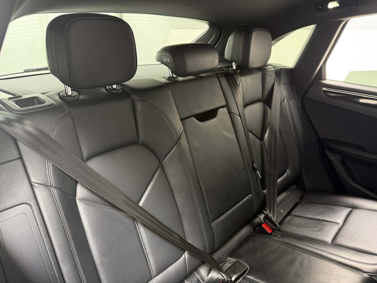 Thumbnail: 2021 Porsche Macan - 5