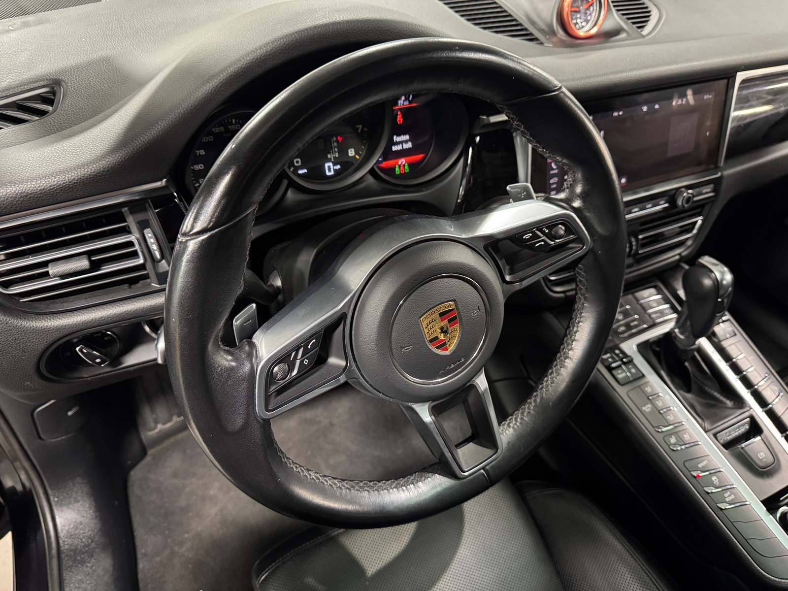 Thumbnail: 2021 Porsche Macan - 4