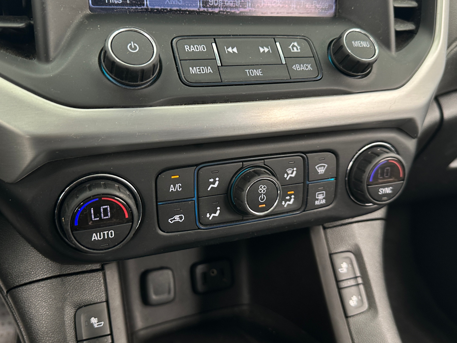 Thumbnail: 2017 GMC Acadia - 3