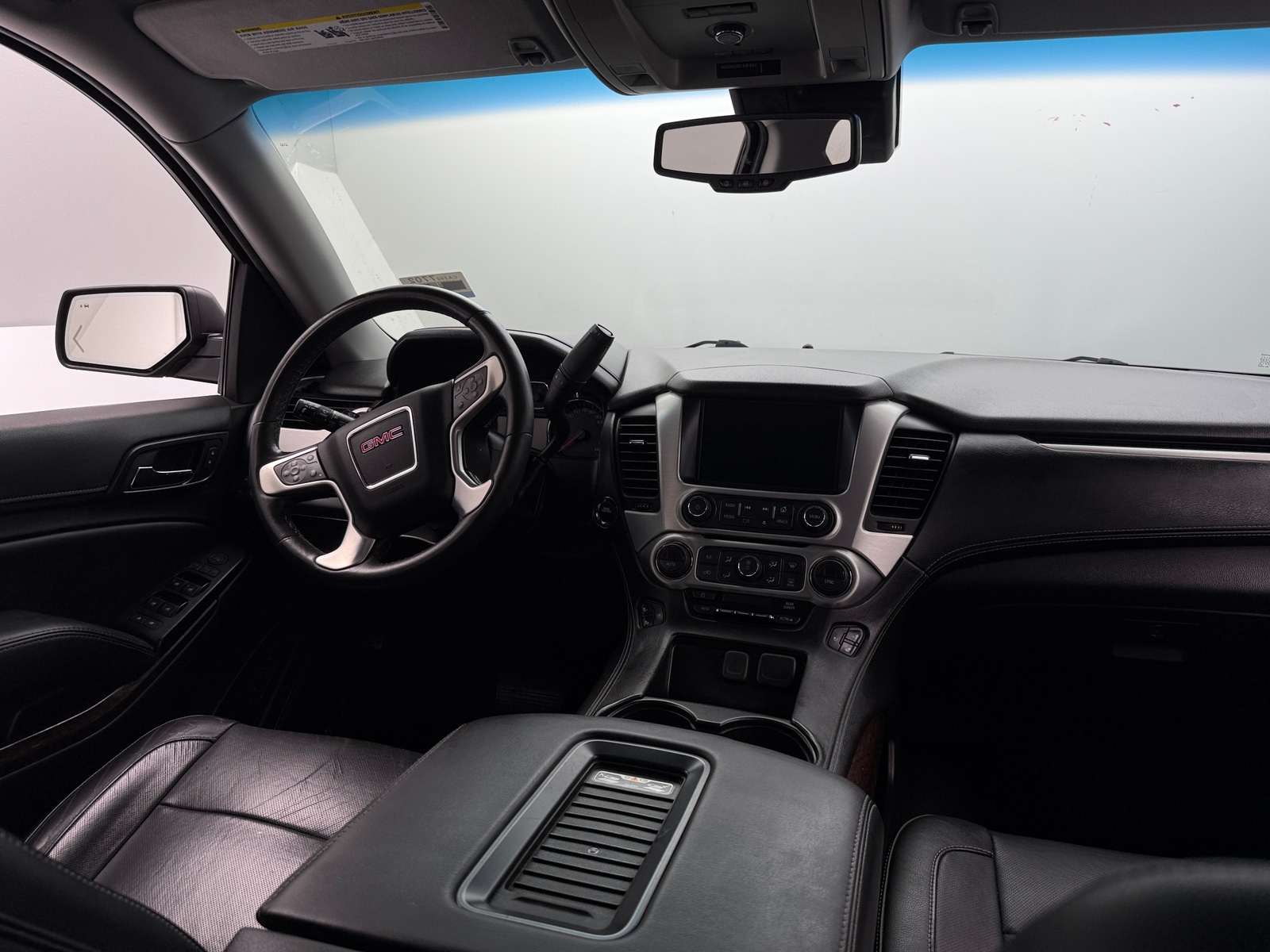 Thumbnail: 2017 GMC Yukon XL - 2